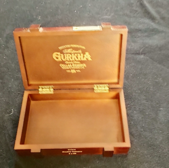 Gurkha Solara empty cigar box - Picture 2 of 4